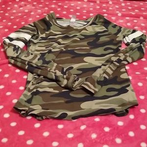 Super soft camo long sleeved shirt